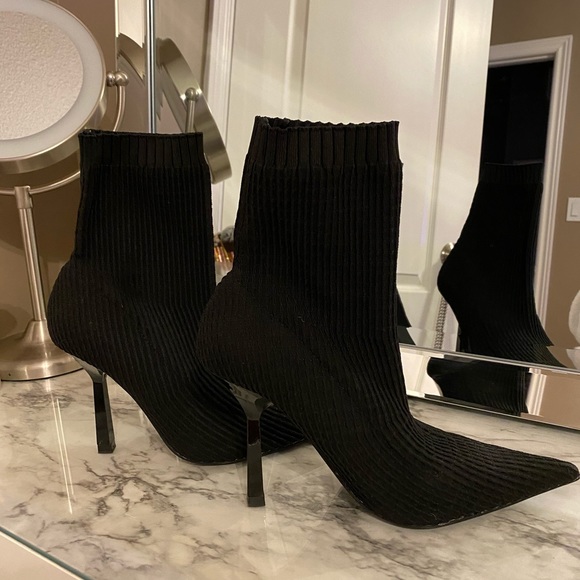 ZARA TRAFALUC SOCK STYLE HEELS. - Picture 4 of 4